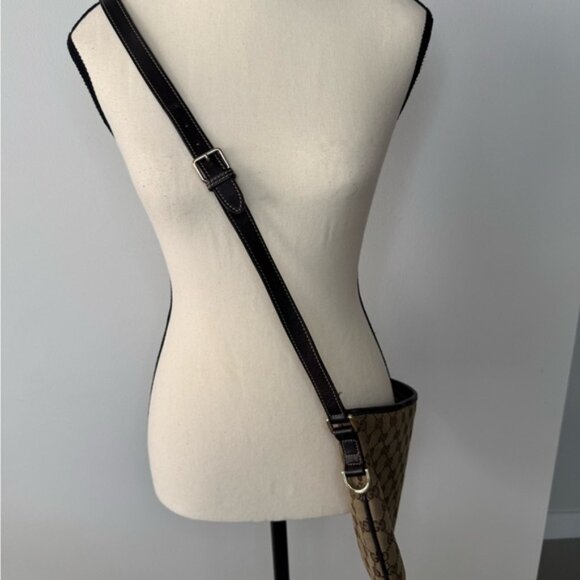 Authentic Vintage Gucci GG Monogram Canvas Crossbody Bag – Excellent Condition - Picture 12 of 16